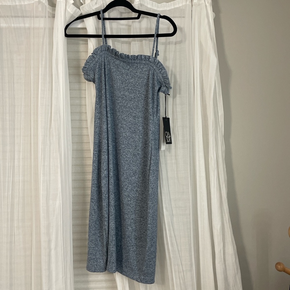 Chaser LINEN RIB RUFFLE CAMI BODY CON DRESS. Size medium, brand new.